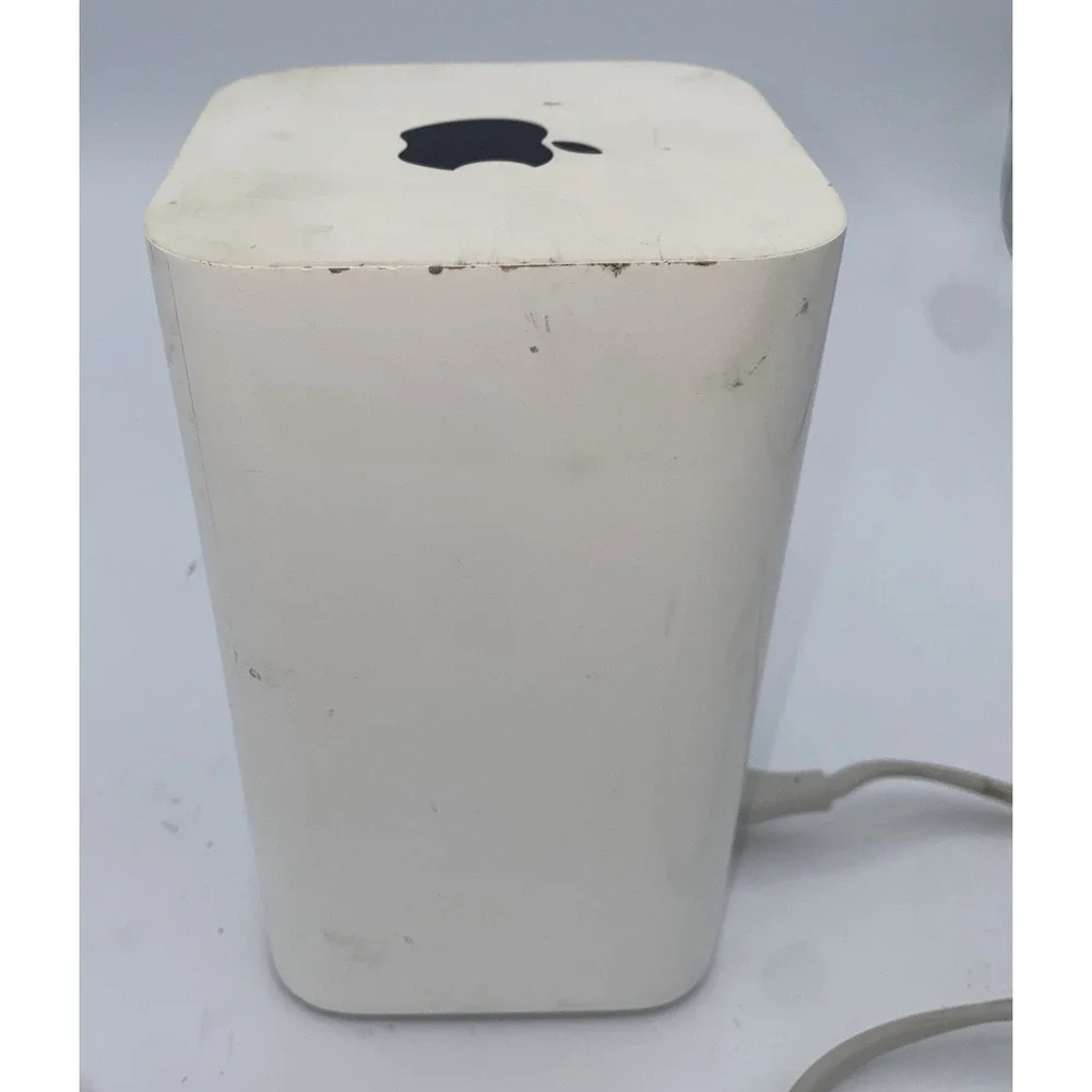 Apple AirPort Extreme A1521 3-Port Gigabit Wi-Fi 802.11 AC Router ME918LL/A